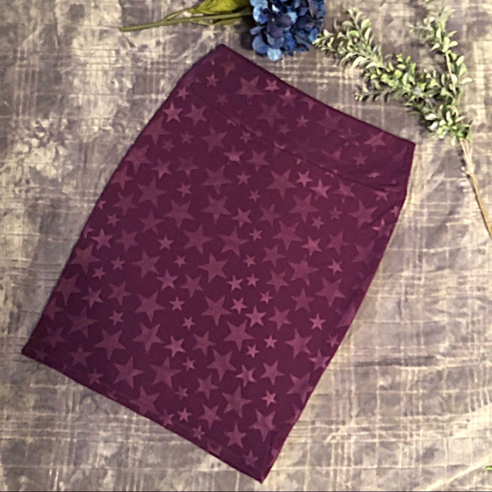 LuLaRoe Cassie Pencil Star Skirt